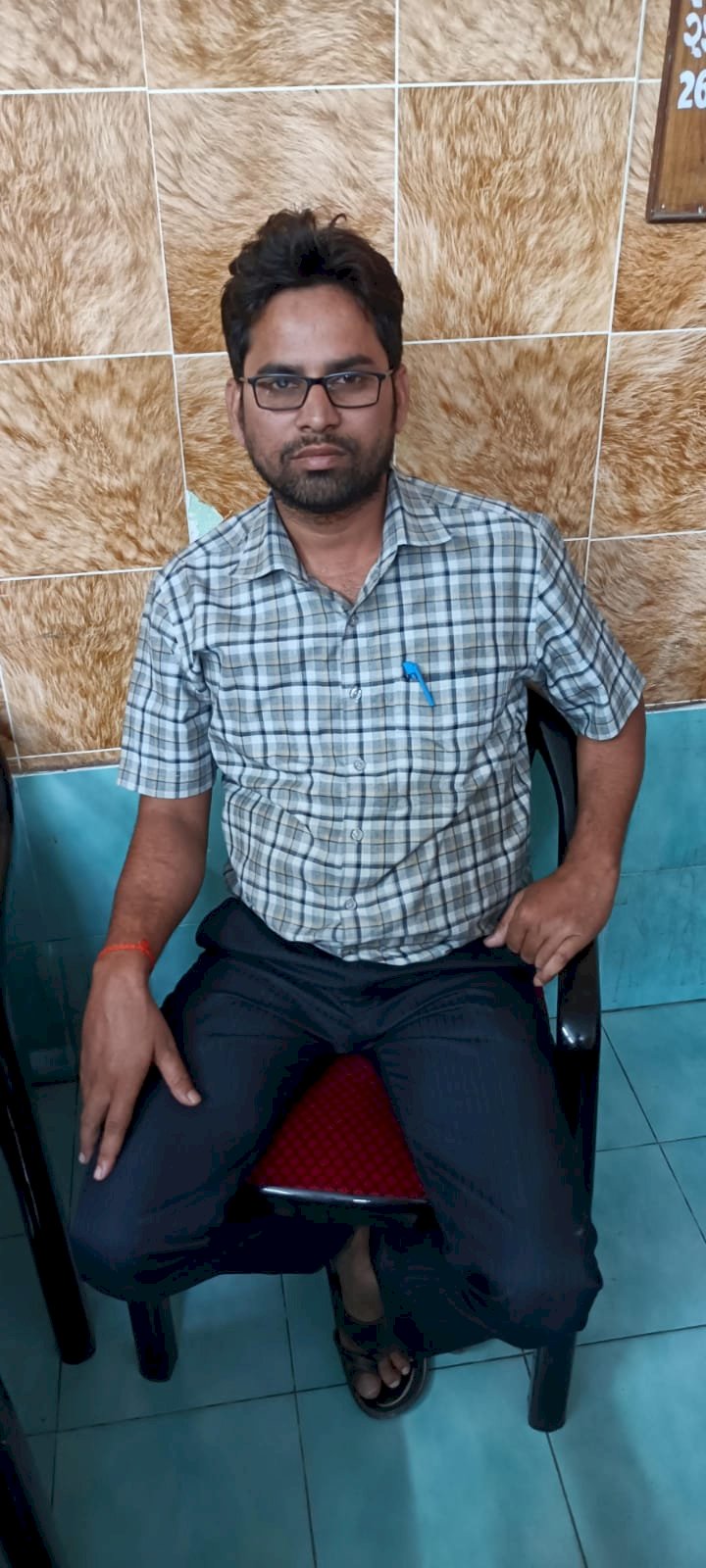एंटी करप्शन टीम ने दस हजार घूस लेते ग्राम पंचायत अधिकारी गिरफ्तार मनरेगा की पत्रावली को आगे बढ़ाने के लिए मांगी थी रिश्वत